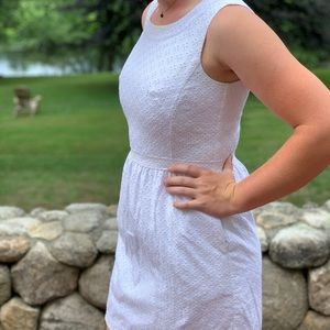 Vineyard vines white eyelet dress